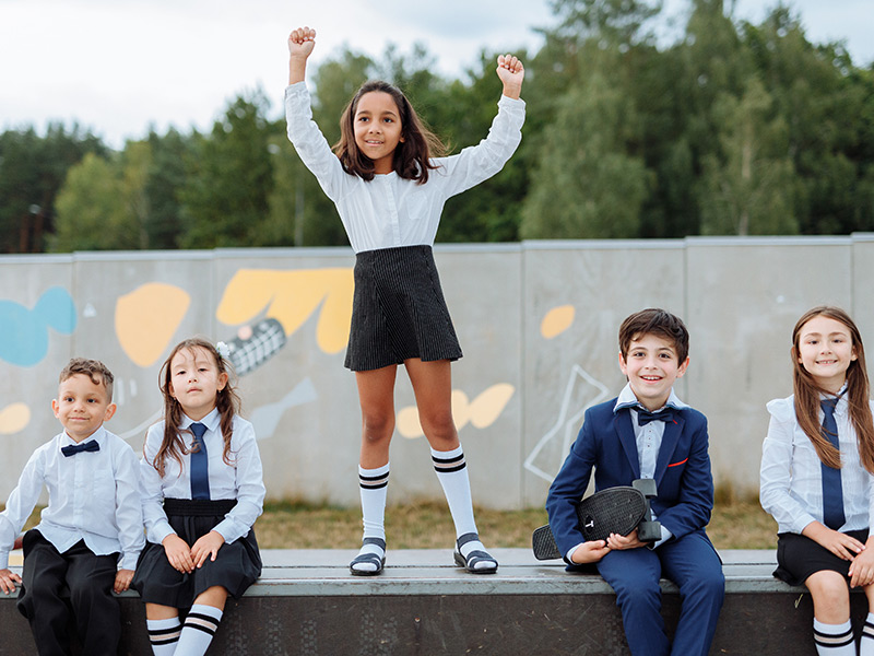 为什么运动校服仍旧是主流校服？