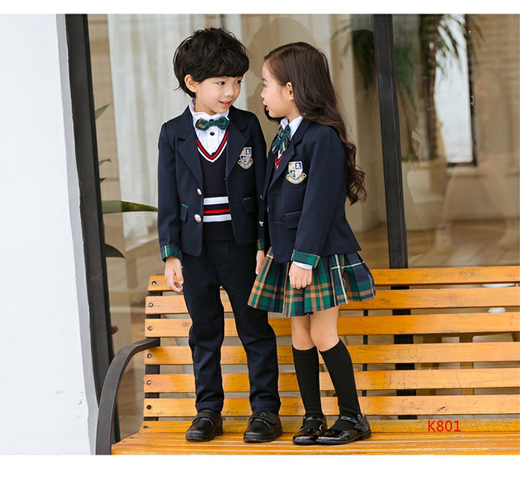 小学生冬季校服05